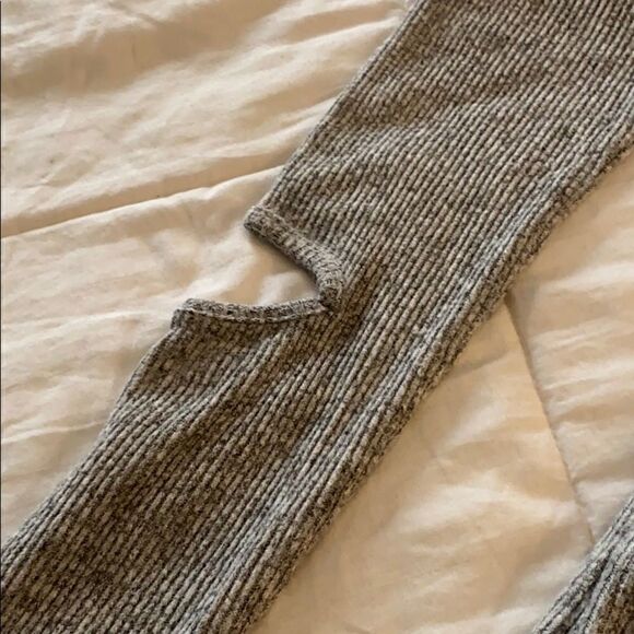 Derek Heart Gray Ribbed Sweater cut out neck M - Picture 5 of 8